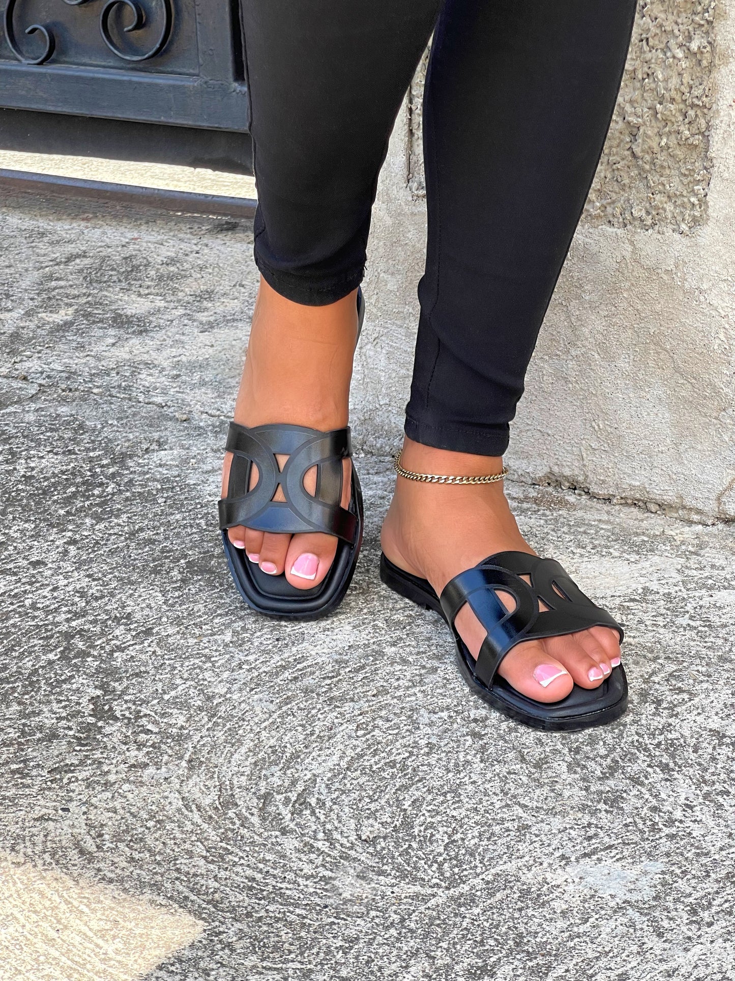 Orbit Sandals-Black